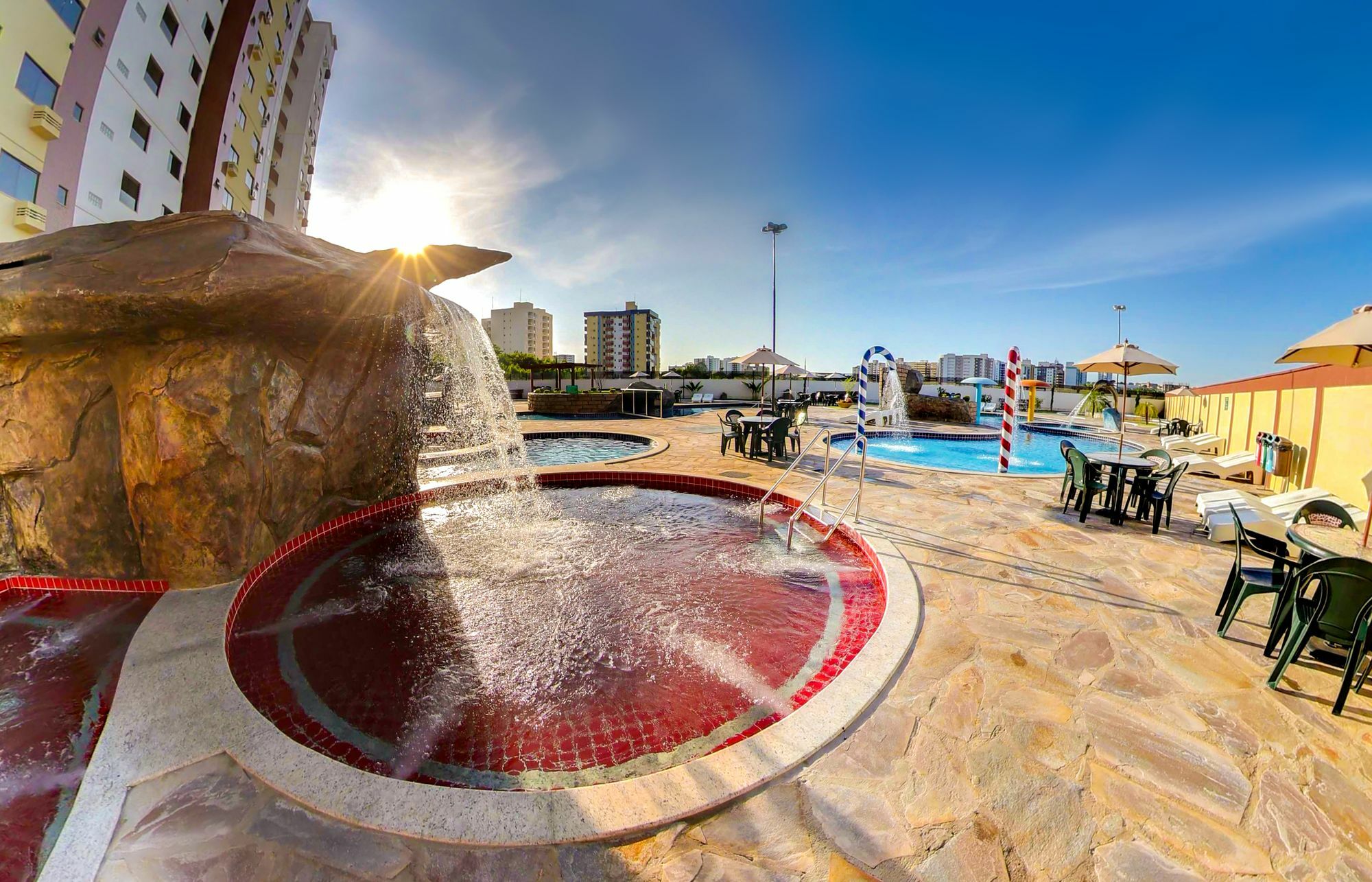 Golden Dolphin Aparthotel Caldas Novas Exterior photo